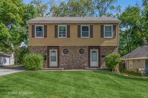 936-938 N Brainard St, Naperville, IL 60563