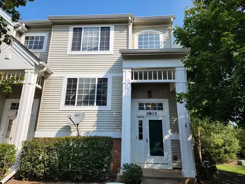 1801 Concord Dr, Glendale Heights, IL 60139