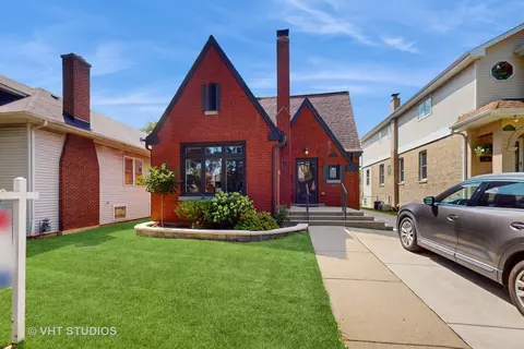 7211 W Ibsen St, Chicago, IL 60631