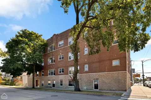 2755 W Melrose St #1, Chicago, IL 60618