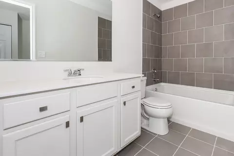 1123 Dock St, Des Plaines, IL 60018 photo 26