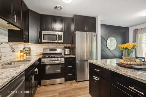 Kitchen - 1745 Robin Ln #C, Hoffman Estates, IL 60169 photo 1 of 2