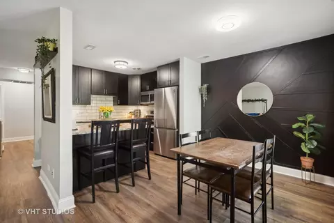 Dining - 1745 Robin Ln #C, Hoffman Estates, IL 60169 photo 1 of 2