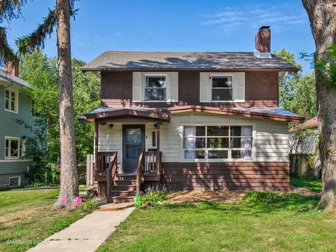 1704 W 102nd St, Chicago, IL 60643