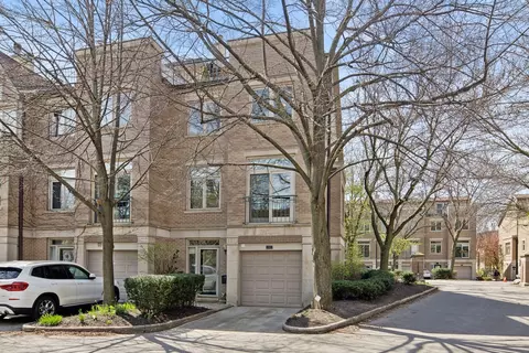 2725 N Janssen Ave, Chicago, IL 60614