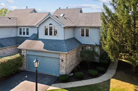 6951 Lexington Ct, Tinley Park, IL 60477