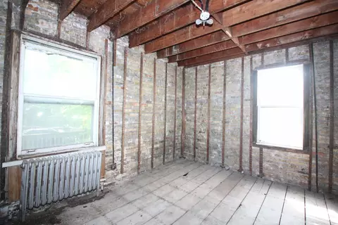 Bedroom - 1824 Simpson St, Evanston, IL 60201 photo 2 of 4