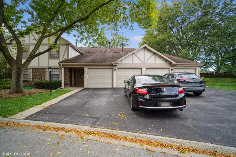 1159 Northbury Ln #D-1, Wheeling, IL 60090