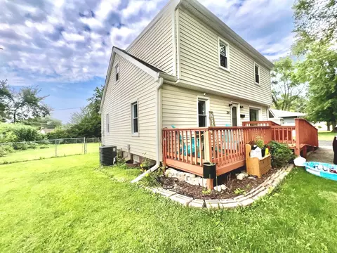 314 SW Circle Dr, Joliet, IL 60433
