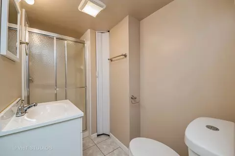 Bath - 1705 Penny Ct, Bartlett, IL 60103 photo 4 of 4