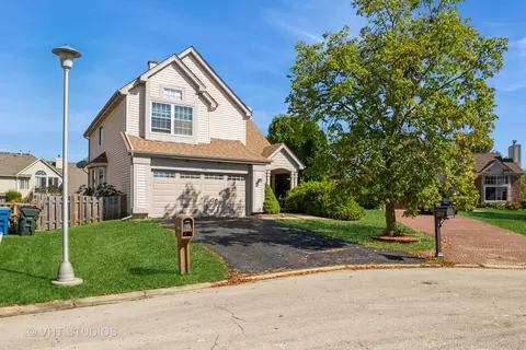 1705 Penny Ct, Bartlett, IL 60103