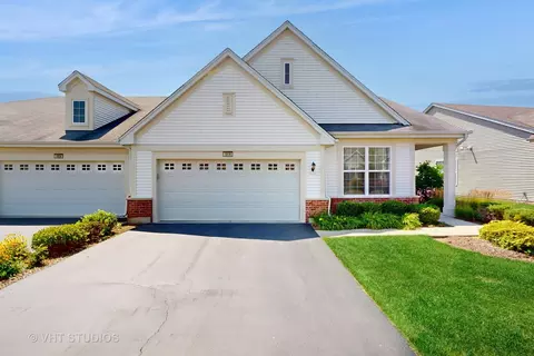 1816 Kelley Ln #1816, Pingree Grove, IL 60140