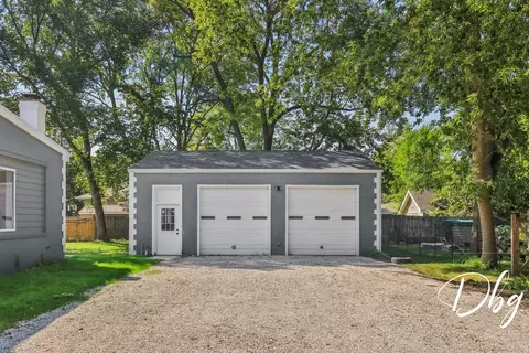 Exterior - 34686 N Long Ave, Ingleside, IL 60041 photo 2 of 11
