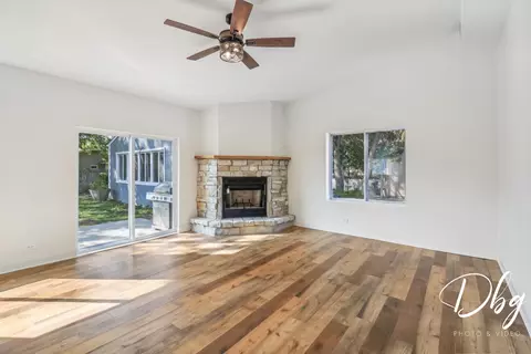Living - 34686 N Long Ave, Ingleside, IL 60041 photo 7 of 13