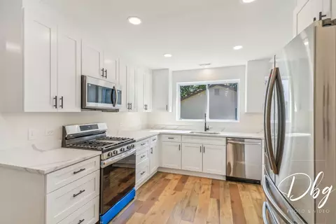 Kitchen - 34686 N Long Ave, Ingleside, IL 60041 photo 4 of 5