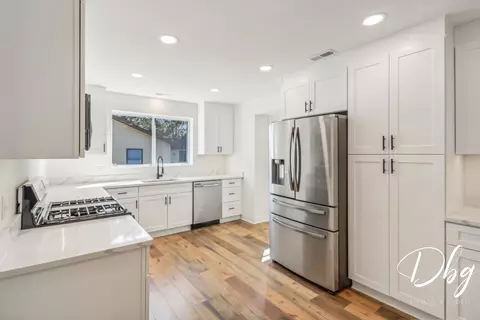 Kitchen - 34686 N Long Ave, Ingleside, IL 60041 photo 1 of 5