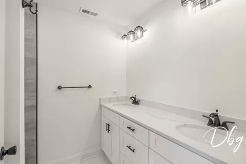 Bath - 34686 N Long Ave, Ingleside, IL 60041 photo 3 of 6