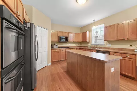 Kitchen - 1175 Devon Dr, Antioch, IL 60002 photo 1 of 2