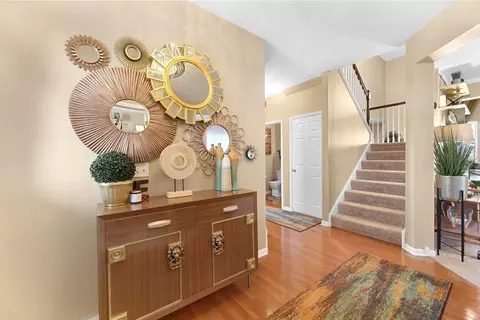 Entry Way - 1175 Devon Dr, Antioch, IL 60002 photo 1 of 3