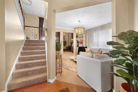 Entry Way - 1175 Devon Dr, Antioch, IL 60002 photo 2 of 3