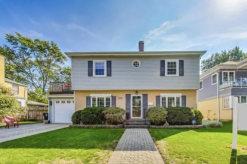 4305 Lee St, Skokie, IL 60076