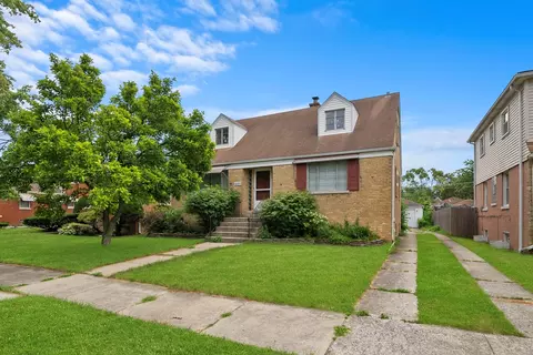 1951 Hull Ave, Westchester, IL 60154