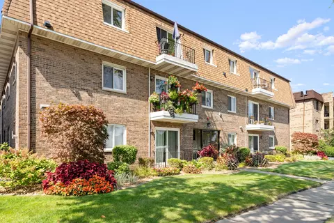 10720 Kilpatrick Ave #101, Oak Lawn, IL 60453