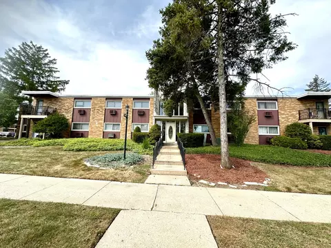 1320 A Lore Ln #103, Lombard, IL 60148