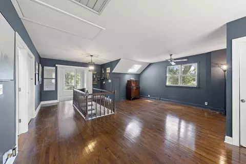 Entry Way - 711 Lakeside Dr, Wheaton, IL 60187 photo 5 of 5