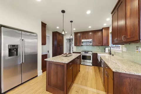 Kitchen - 711 Lakeside Dr, Wheaton, IL 60187 photo 3 of 3