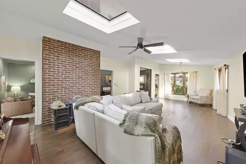 Other - 711 Lakeside Dr, Wheaton, IL 60187 photo 1 of 4