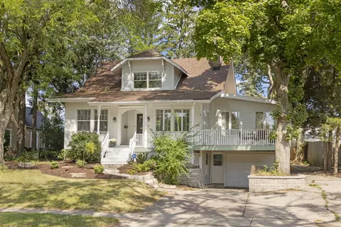 Exterior - 711 Lakeside Dr, Wheaton, IL 60187 photo 2 of 8