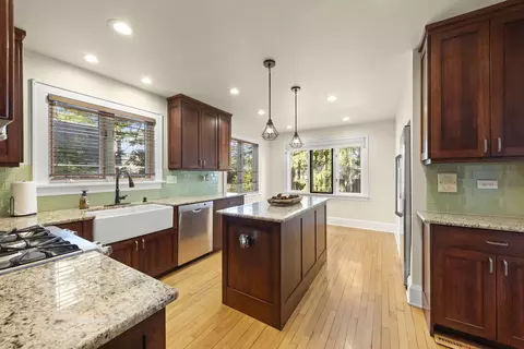 Kitchen - 711 Lakeside Dr, Wheaton, IL 60187 photo 1 of 3