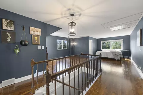 Entry Way - 711 Lakeside Dr, Wheaton, IL 60187 photo 4 of 5
