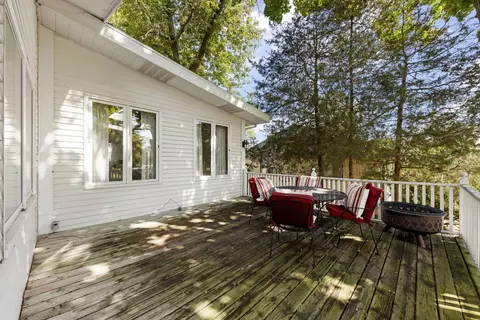 Exterior - 711 Lakeside Dr, Wheaton, IL 60187 photo 7 of 8