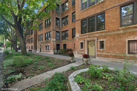 1309 W Farwell Ave #1, Chicago, IL 60626