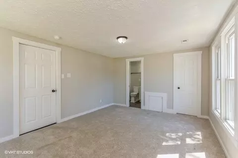 1114 Pulaski St, Lincoln, IL 62656 photo 9