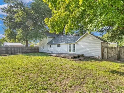 Exterior - 265 W Wilson St, Bement, IL 61813 photo 3 of 9