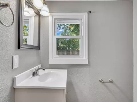 Bath - 265 W Wilson St, Bement, IL 61813 photo 3 of 3