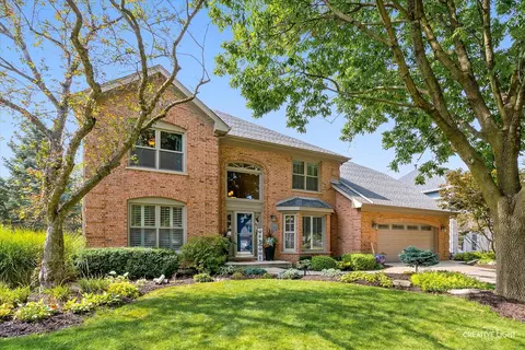 2269 River Woods Dr, Naperville, IL 60565