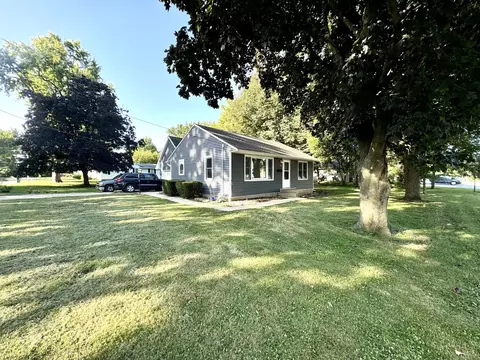 701 E Glover St, Ottawa, IL 61350 photo 4