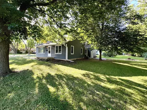 701 E Glover St, Ottawa, IL 61350 photo 2