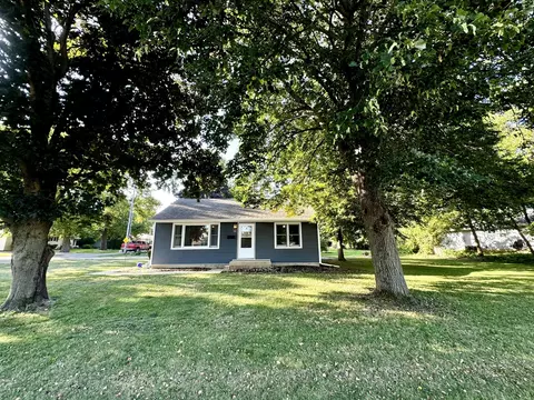 701 E Glover St, Ottawa, IL 61350
