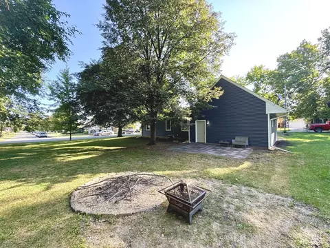 701 E Glover St, Ottawa, IL 61350 photo 3