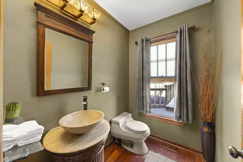 Bath - 1400 Gaslight Dr, Algonquin, IL 60102 photo 2 of 4