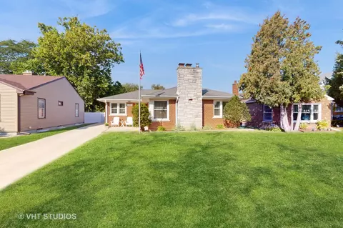 638 S Euclid Ave, Villa Park, IL 60181