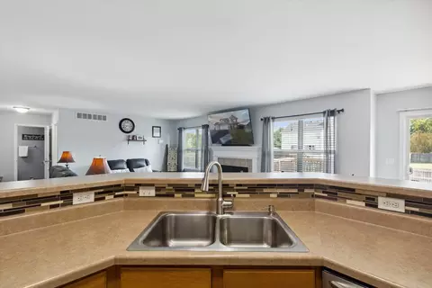 5625 Thribble Cross, Roscoe, IL 61073 photo 24