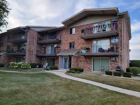 5315 Waterbury Dr #601, Crestwood, IL 60445
