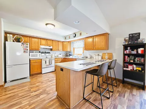 Kitchen - 1661 W Apache Trl, Freeport, IL 61032 photo 1 of 3