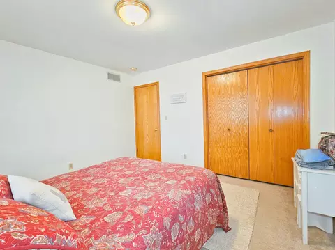Bedroom - 1661 W Apache Trl, Freeport, IL 61032 photo 6 of 6